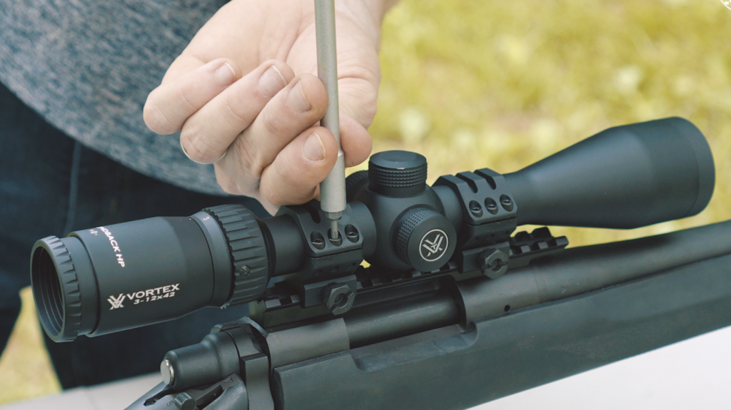 How to Mount A Rifle Scope (13 Steps)