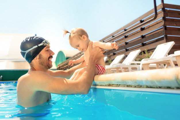 6 Tips for Taking Your Baby Swimming